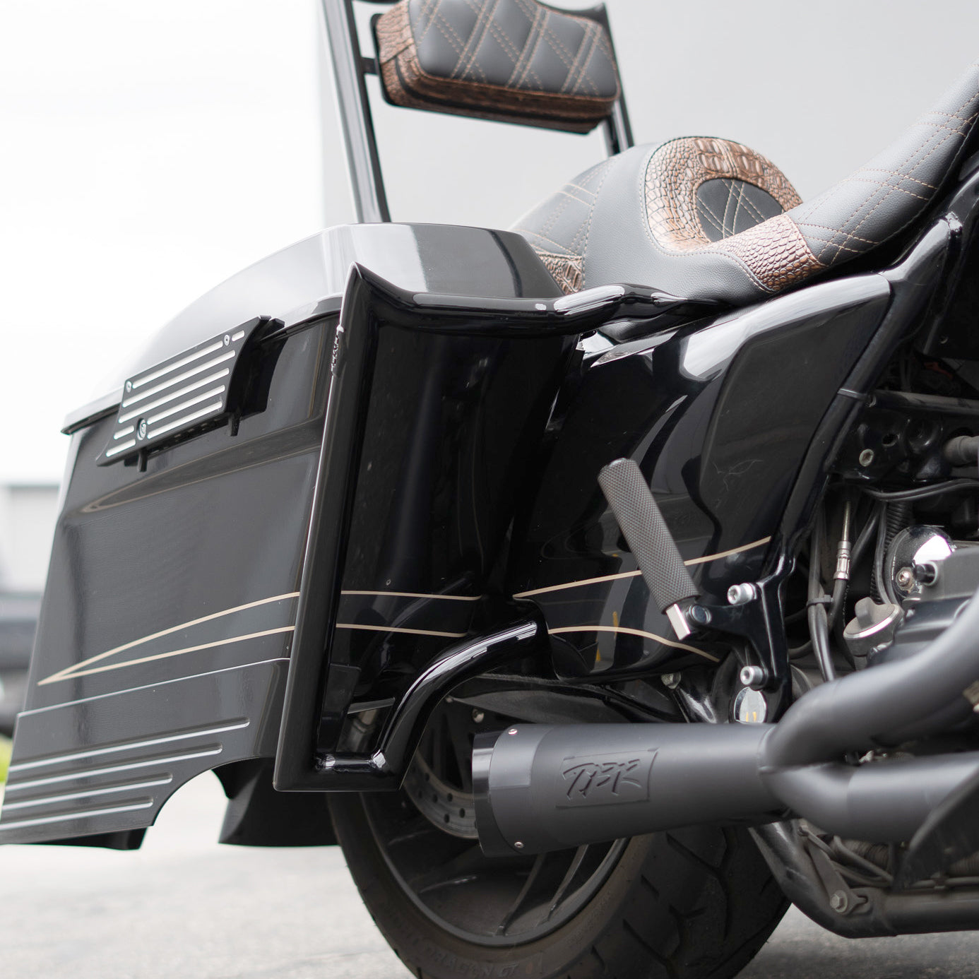 ELEV8 Saddlebag Guards | 1997-2013 Touring Gloss Black | | CMC Motorsports