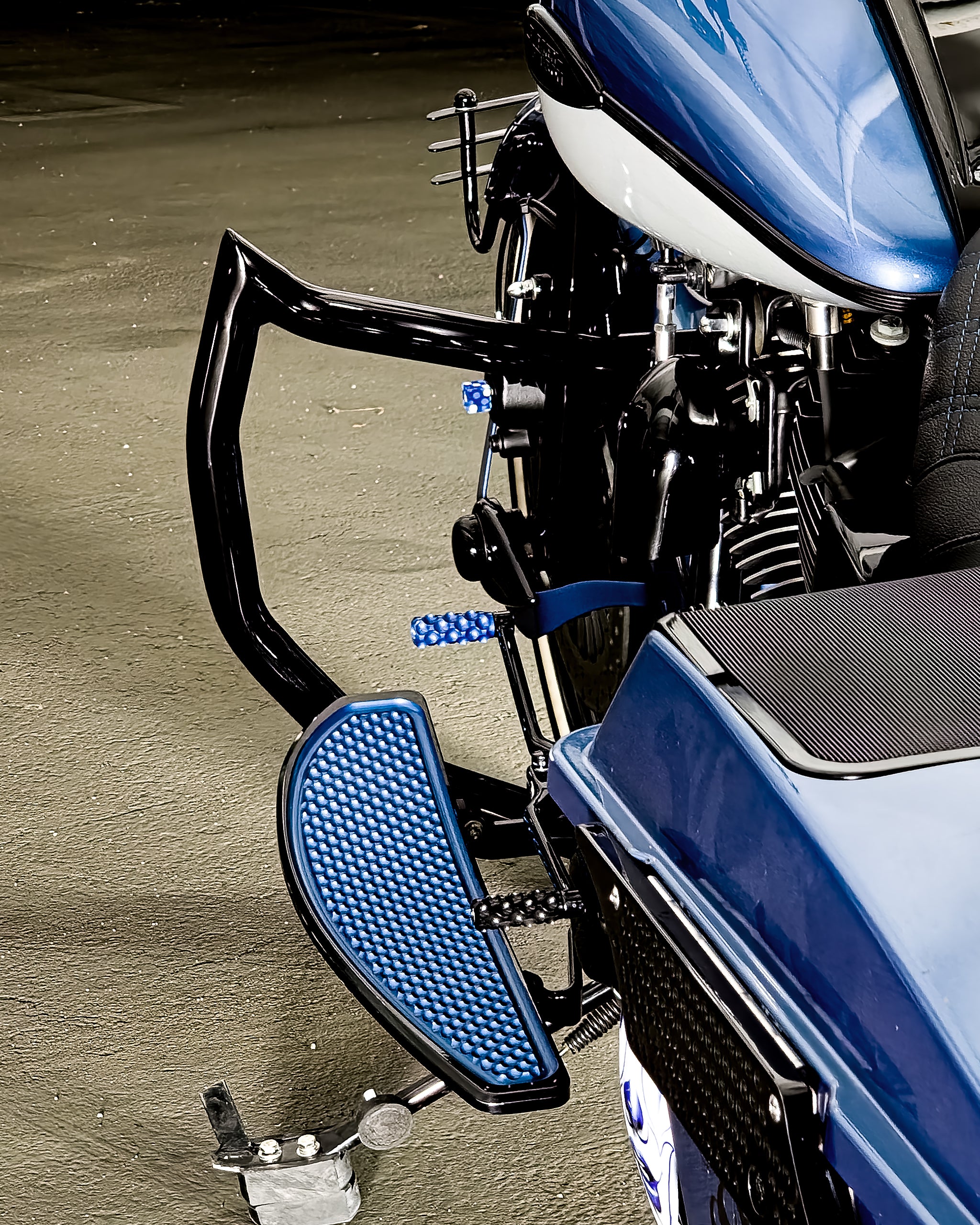 DAVE'S DEALS | ELEV8 "Classic" Engine Guard Softail Gloss Black | | CMC Motorsports