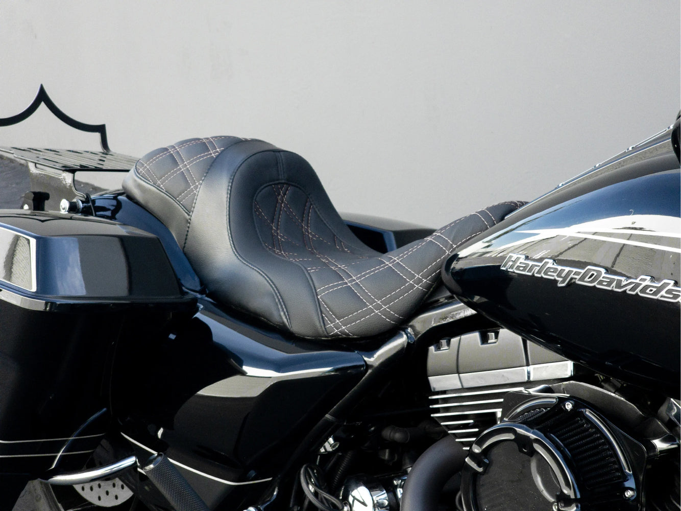 The FASTBACK 2Up | Touring Seat '08-'23 | White Double Diamond | CMC Motorsports