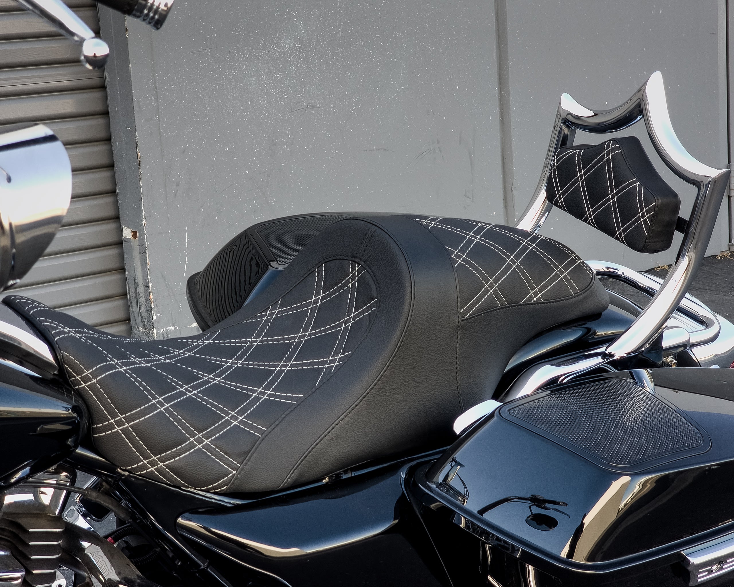 The Next Level OG | Show Chrome / White Diamond '97-'08 Touring | | CMC Motorsports