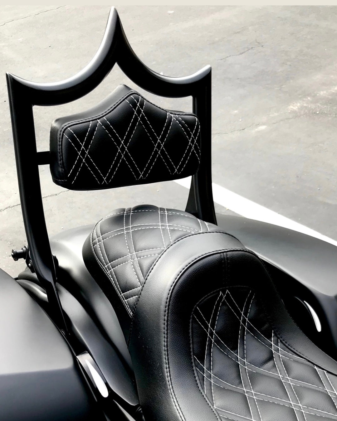 The Next Level Classic | Gloss Black / Gold Diamond '09-'23 Touring | | CMC Motorsports