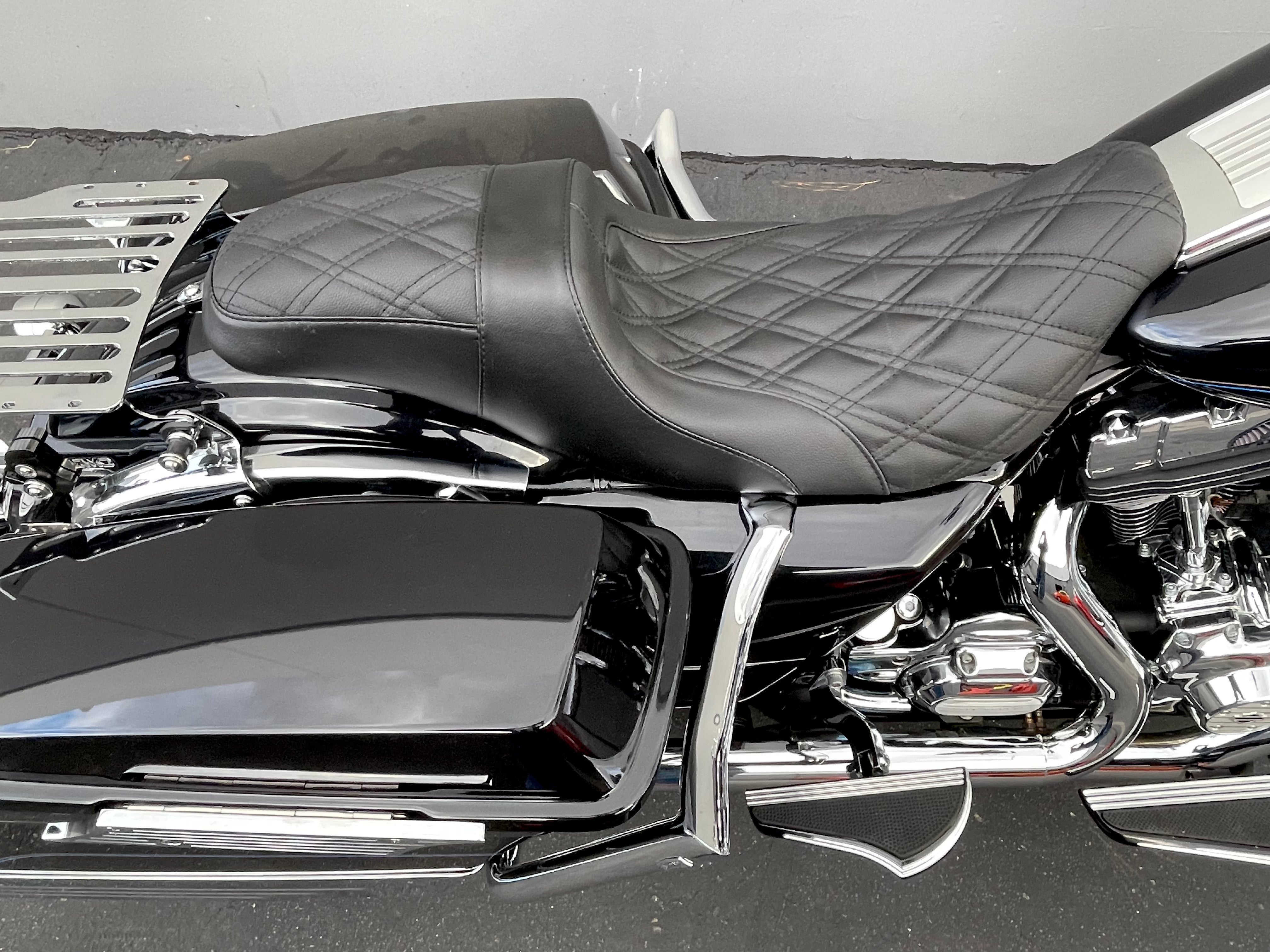 CMC "Level-Up" Touring 2Up Seat '08-'23 | CUSTOM SEAT // 21 BUSINESS DAY PRODUCTION LEAD TIME | | CMC Motorsports