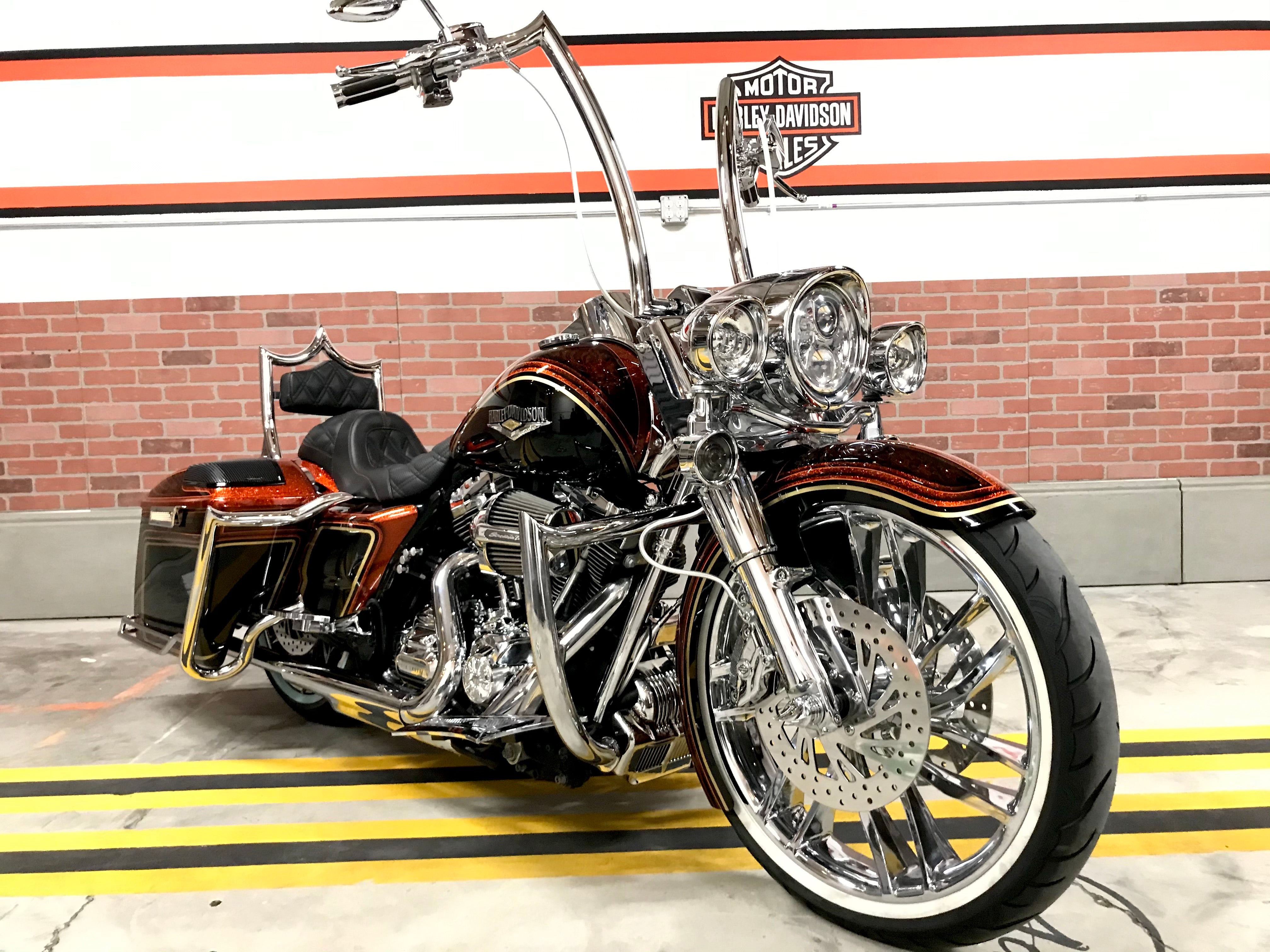 The Next Level Classic | Show Chrome / White Diamond '09-'23 Touring | | CMC Motorsports