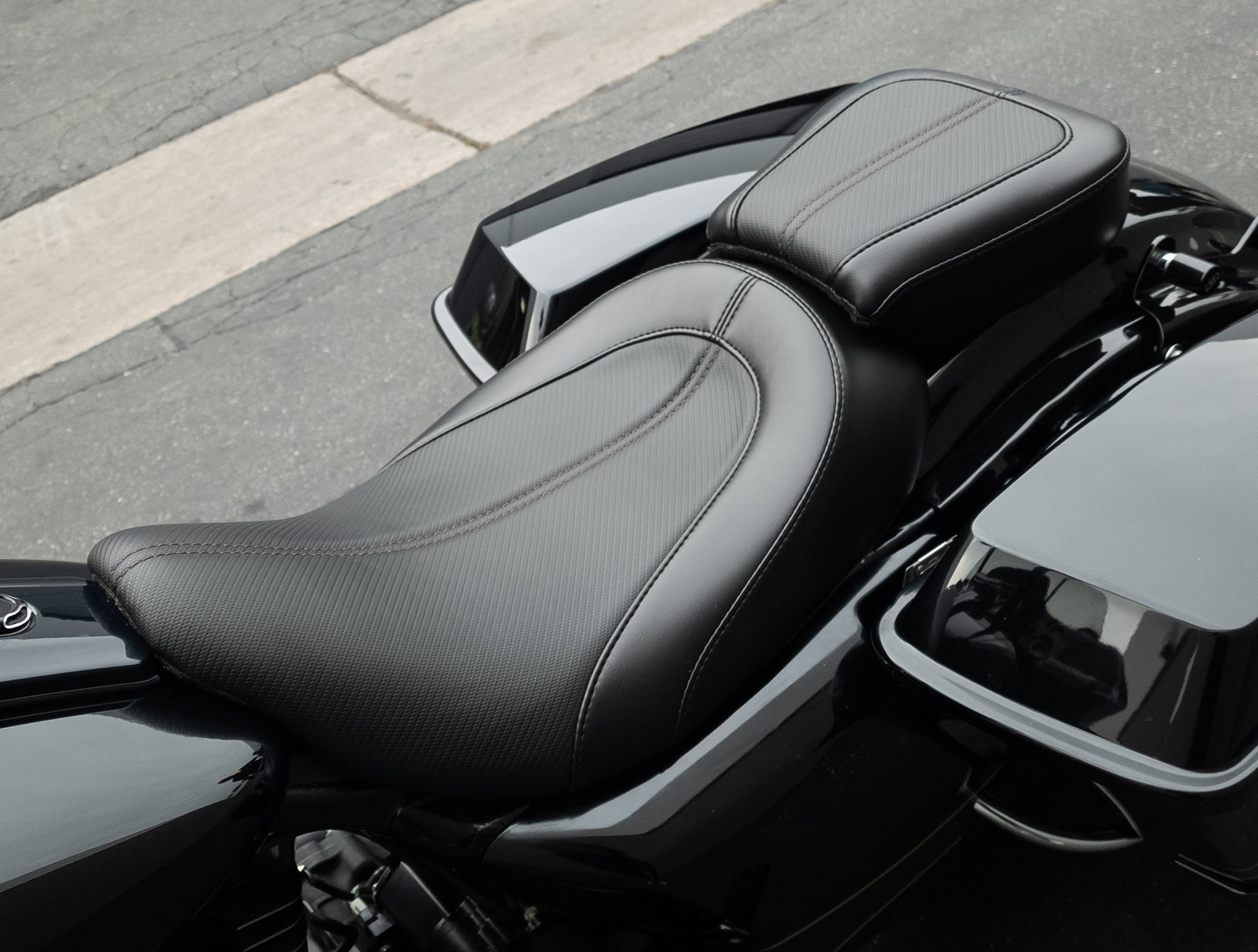 CMC XL Solo Seat and Passenger Pad Touring '08-'23 | Carbon Fiber | | CMC Motorsports