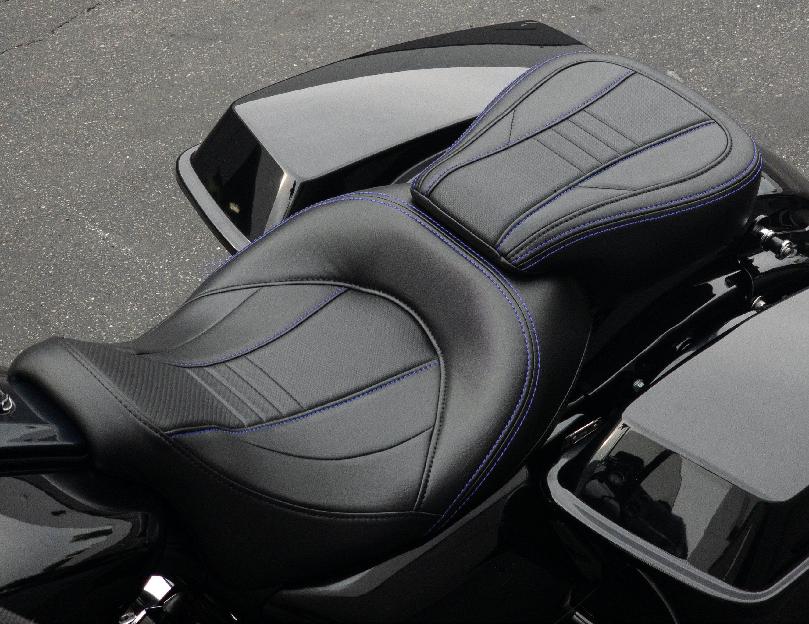 CMC Solo and Passenger Seat and Passenger Pad Touring '08-'23 | Carbon Fiber | | CMC Motorsports