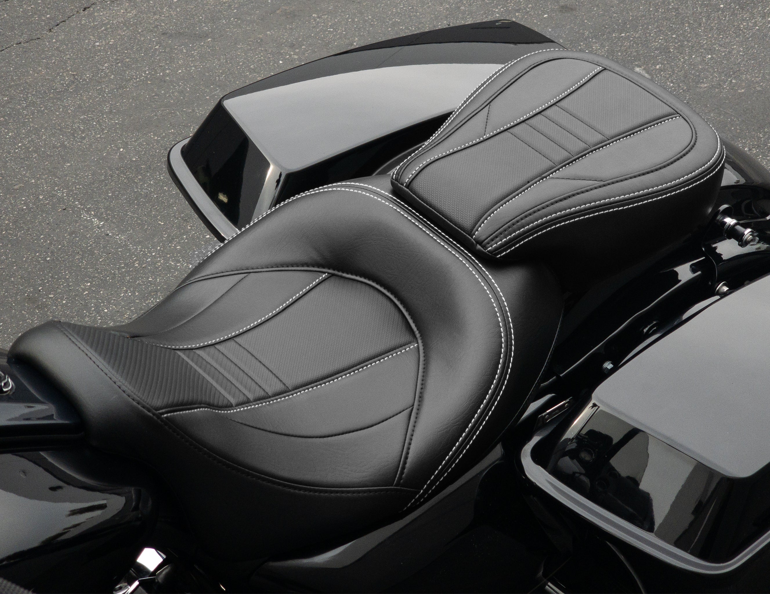 CMC Solo and Passenger Seat and Passenger Pad Touring '08-'23 | Carbon Fiber | | CMC Motorsports