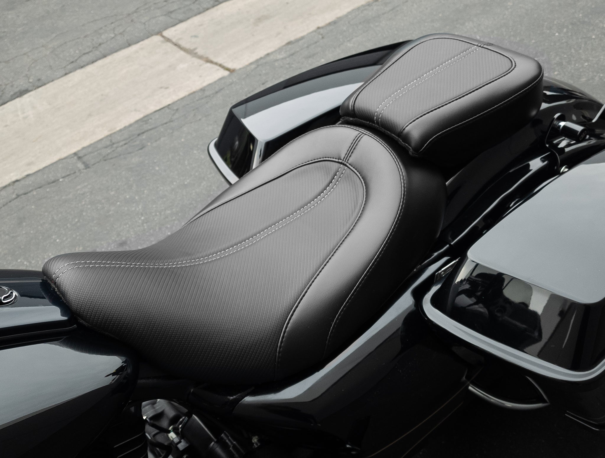 CMC XL Solo Seat and Passenger Pad Touring '08-'23 | Carbon Fiber | | CMC Motorsports