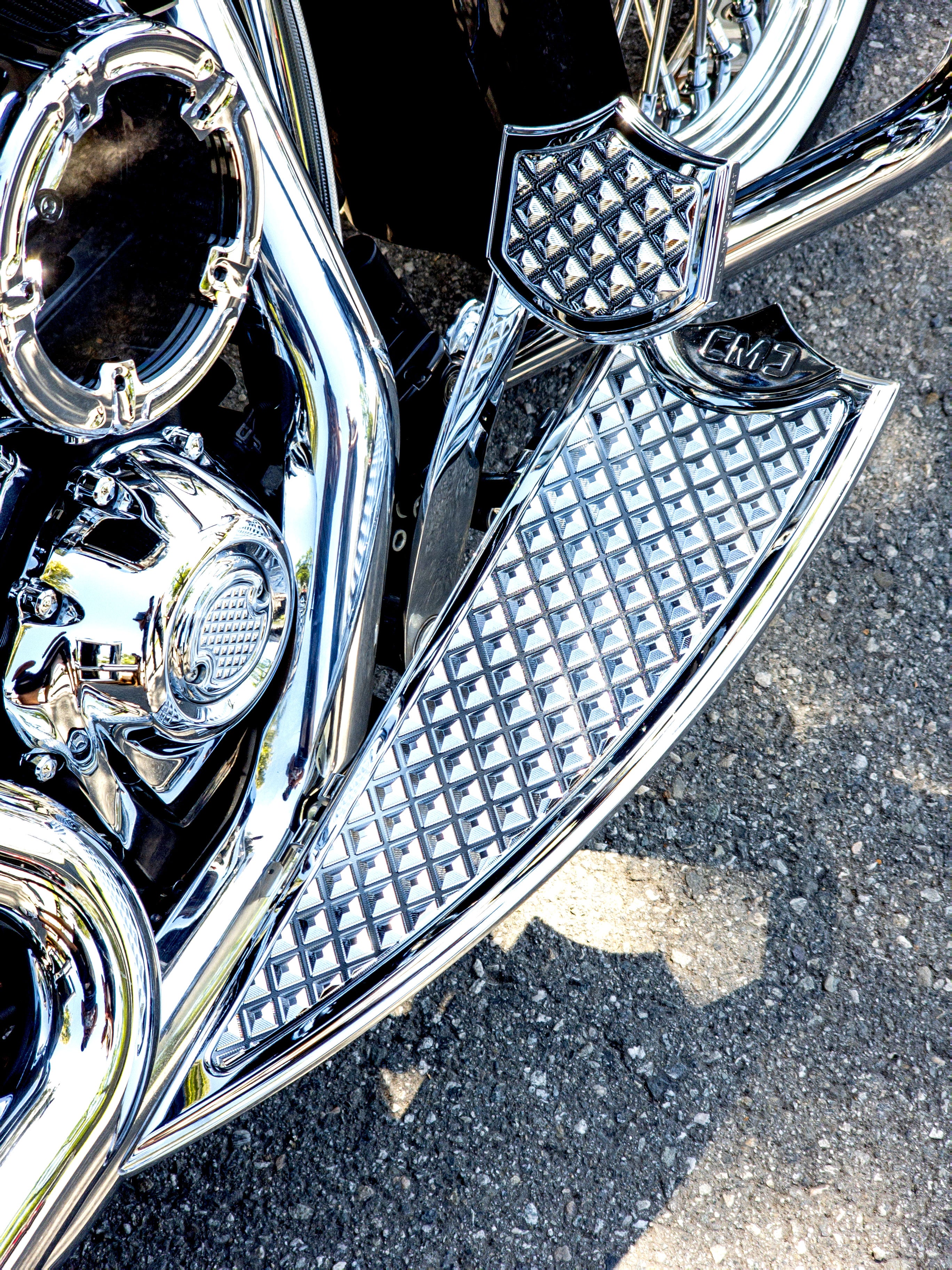 ELEV8 Floorboards (All Chrome) – CMC Motorsports